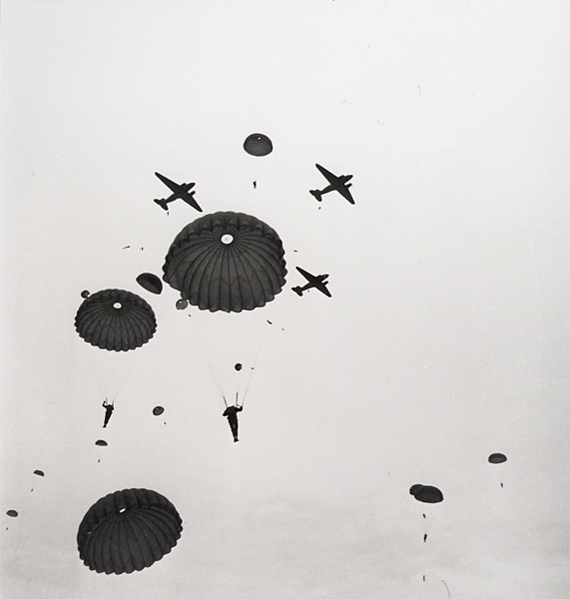 Mass drop of the 1st Battalion